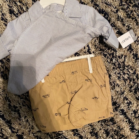 Carter’s Short Set - Picture 2 of 2